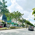 Góc 2 MT thương hiệu Trần Não, Quận 2, vị trí đắc địa, ngay Thủ Thiêm, DT 746.2m2 - 19x40m