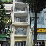 SẢN PHẨM VÀNG ! Bán Nhà Khan Hiếm Mặt Tiền Trường Sa Quận 3. 4,4m x 17m nở hậu. 5 Tầng MCT . Giá 31 Tỷ thương lượng