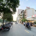 Toà CHDV Trường Sa, Q. Bình Thạnh. DT: 6m x 20m. KC: hầm, 5 tầng. TN: 160tr/th. Giá: 39 tỷ