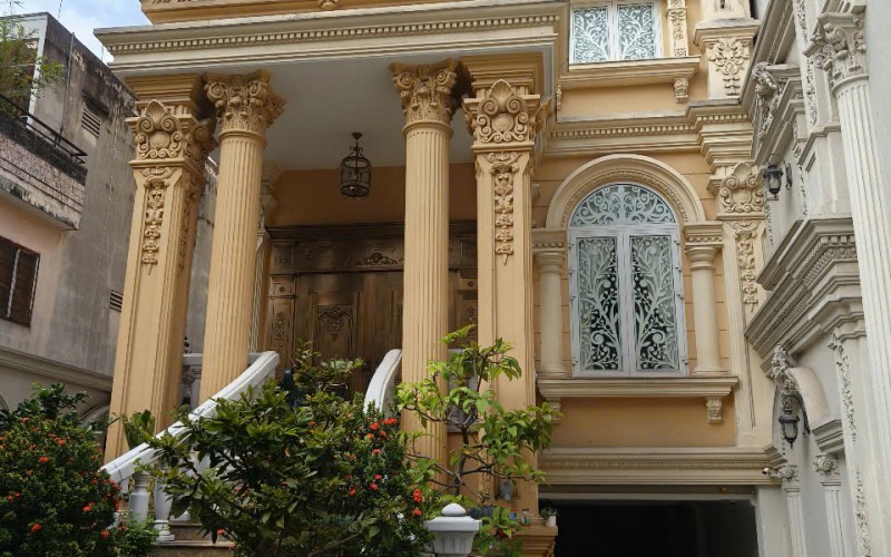 Bán Biệt Thự đường Bành Văn Trân, Quận Tân Bình. DT: 11m x 34m. KC: hầm, 3 tầng. Giá 60 tỷ