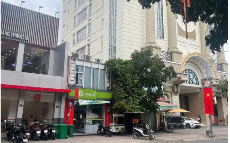 Bán đất 250A Lý Chính Thắng, Quận 3. Diện tích: 13m x 18,4m. Giá bán: 95 tỷ thương lượng