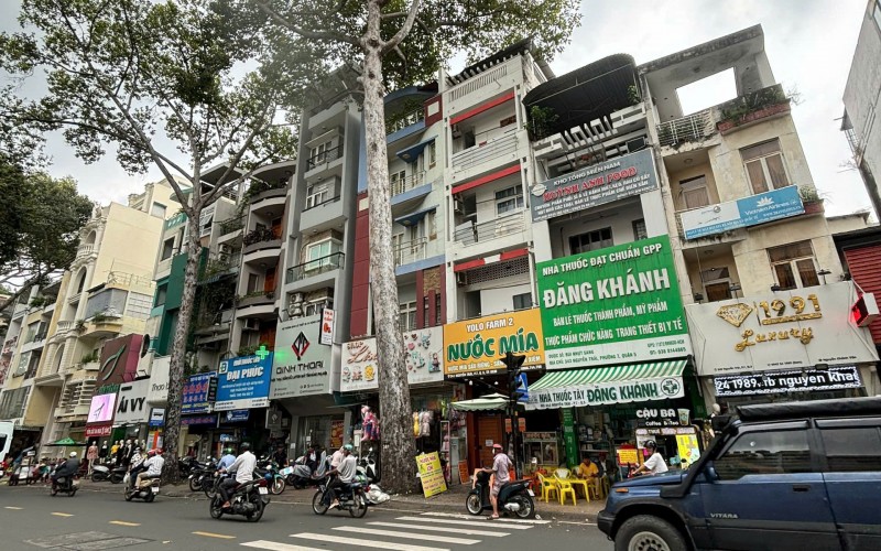 Bán nhà Bình Giã, Q. Tân Bình. DT: 5.4m x 23m. KC: cấp 4. Giá: 25 tỷ ( ~110tr/m2 )