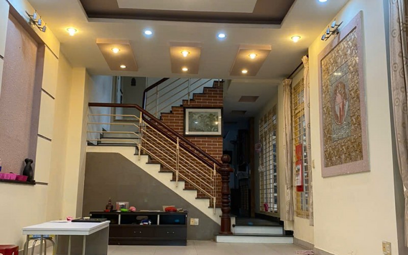 BÁN NHÀ HẺM 107/.. PHẠM VĂN HAI, TÂN BÌNH - DT: 5X23M - CN: 135M2 - 3 TẦNG - GIÁ 18,9 TỶ