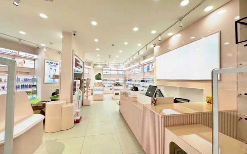 Bán Nhà Mặt Tiền 45 Út Tịch, Khu Hoàng Biệt, 11m 12m, 4 Tầng, HĐT 50 triệu