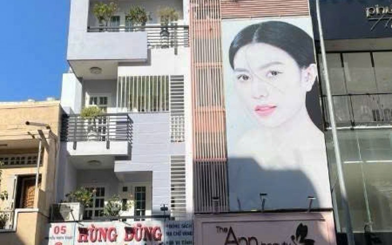 Bàn Nhà Mặt Tiền Nguyễn Thiện Thuật Quận 3. 4,2m x 11m. 7 Tầng + TM. Nhà Vuông Vức. Giá 28 tỷ 500