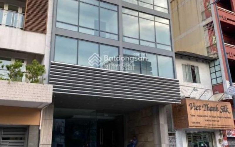 Bán nhà MT Hoàng Hoa Thám, Q. Tân Bình. DT: 14x25m. KC: Hầm, 7 tầng. HĐT: 280tr/th. Giá: 55 tỷ (~160tr/m2)