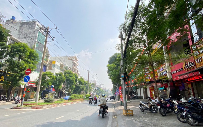 Bán nhà Siêu khan Hiếm MTBàu Cát Đôi, DT  4x18m, 5 Tầng - Giá 23,5 tỷ chốt