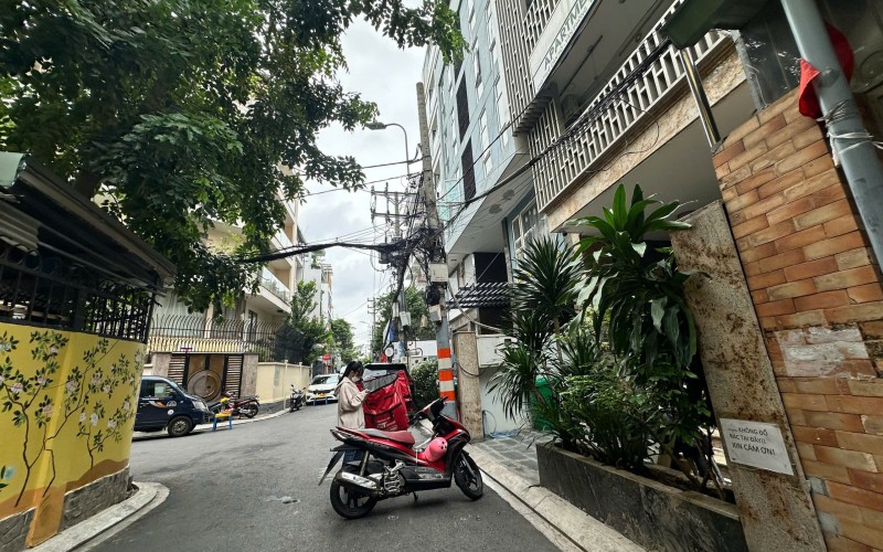 Bán tòa CHDV ngay Sân Bay 6x30m NH7m MT Nguyễn Trọng Lội_H+4Tầng_HĐT 100tr_Chỉ 43 tỷ