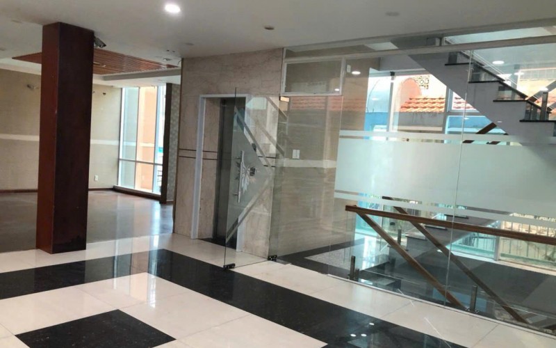 Bán tòa nhà MT hẻm Bùi thị Xuân, Tân Bình -  10x20m - CN: 193M2 - Hầm 5 tầng - HĐT: 100 tr/th - giá: 58 tỷ