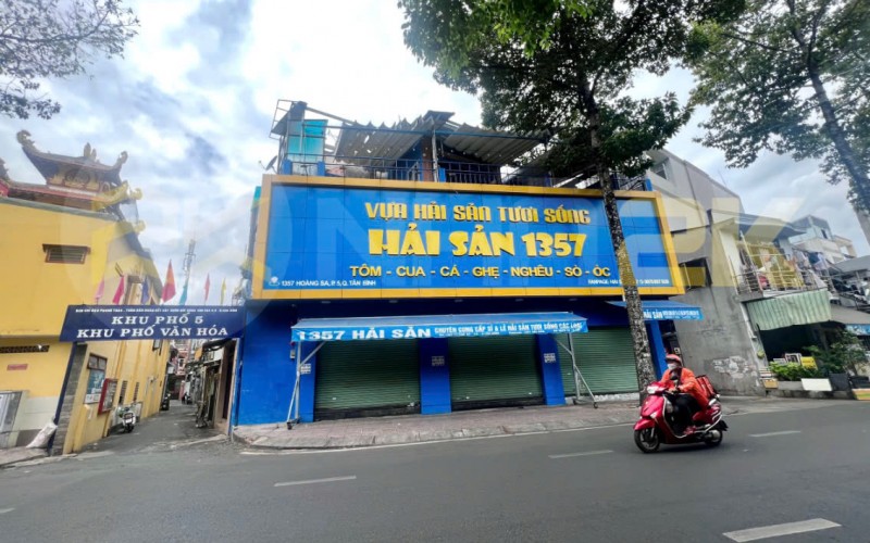 Bề ngang lớn - Bán nhà Góc 2Mặt Tiền Hoàng Sa P.5 Quận Tân Bình. 15m x 7m. 3 Tầng. Giá 20 Tỷ thương lượng