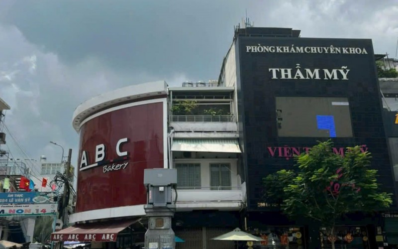 MỜI THƯỢNG ĐẾ DỪNG CHÂN ! Bán nhà Siêu Vị Trí Mặt Tiền Lê Văn Sỹ Quận 3. 4,1m x 25m. 3 Tầng. Giá 34 Tỷ