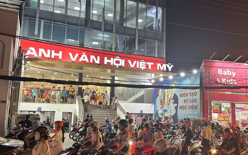 Ngộp bank góc 2 MT Tân Hương 9 x 20m 6 tầng HĐT: 100tr/th giá chỉ 3X tỷ