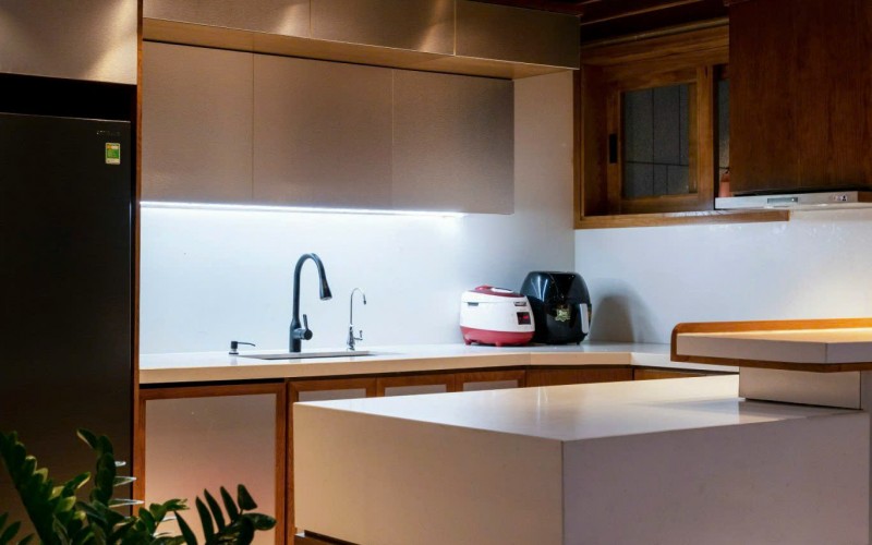 Quá Đẳng Cấp ! Bán nhà Mặt Tiền Lê Văn Huân P.13 Quận Tân Bình. 7m x 24m. Hầm 5 Tầng (Thang Máy). Giá 47 Tỷ