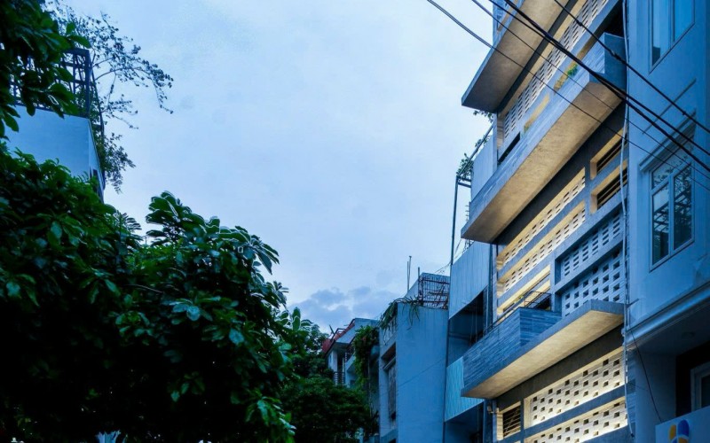 Quá Đẳng Cấp ! Bán nhà Mặt Tiền Lê Văn Huân P.13 Quận Tân Bình. 7m x 24m. Hầm 5 Tầng (Thang Máy). Giá 47 Tỷ