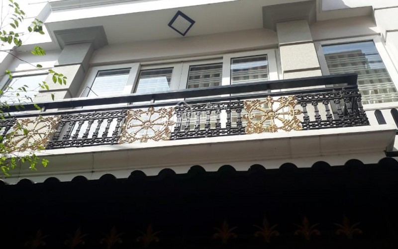 Rẻ nhất khu sân bay! Bán tòa nhà Bạch Đằng, P2, Tân Bình. DT: 8x25m hầm + 7tầng - 150tr - giá 45 tỷ