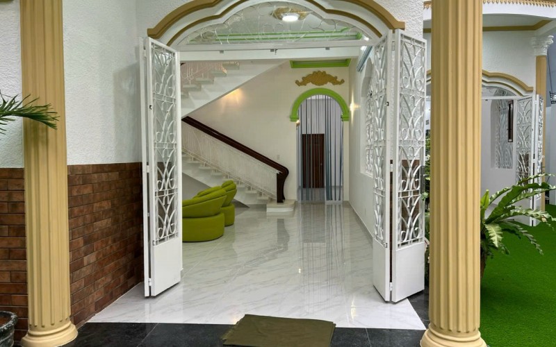 SIÊU BIỆT THỰ ĐẸP NHƯ MƠ ! Bán Biệt Thự ngay Vân Coi Quận Tân Binh. 15m x 22,5m . 2 Tầng + Sân Vườn Đẹp Như Mơ. Giá 42 Tỷ