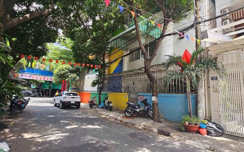 Siêu Biệt Thự Khu K300 Mặt Tiền Phan Bá Phiến Quận Tân Bình. 8m x 20m. 3 Tầng + ST. Giá 38 Tỷ