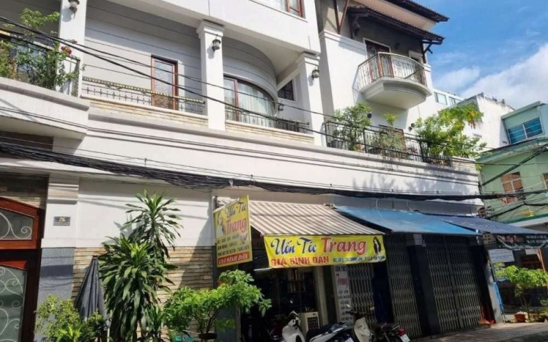 SIÊU GÓC 2 MẶT TIỀN ! Bán nhà góc 2 Mặt Tiền Cù Chính Lan Quận Tân Bình. 8,7m x 18,4m. 4 Tầng. 35 Tỷ