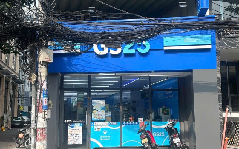 SIÊU GÓC 2 MẶT TIỀN ! Bán nhà Góc 2 Mặt Tiền Yên Thế Khu Sân Bay Quận Tân Bình. 6,1m x 24m. 2 Tầng HĐT 90tr/th Giá 43 Tỷ