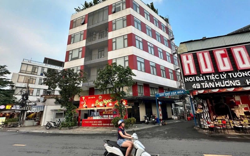 Tòa nhà Mt Tân Hương. Dt: 12x22m. Hầm+6 tầng, bán gấp 77 tỷ