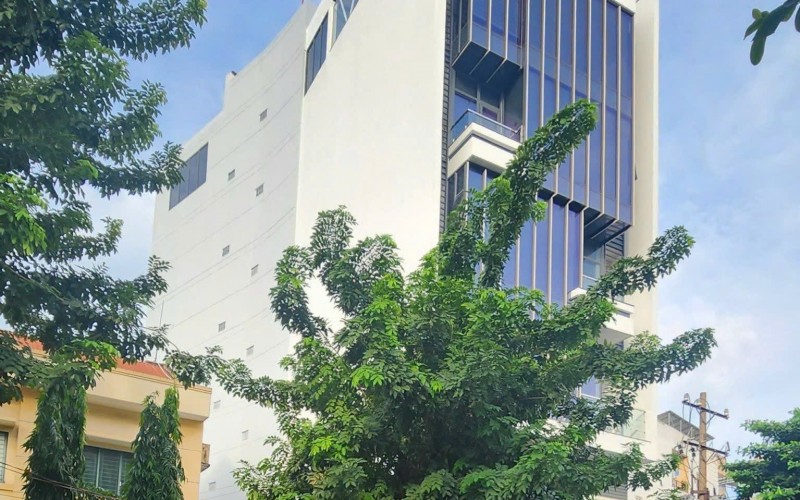 TOÀ NHÀ SIÊU ĐẲNG CẤP ! Bán Toà Nhà Mặt Tiền Huỳnh Văn Chính Quận Tân Phú. 8,4m x 26m nở hậu 12m. Hầm 7 Tầng. Giá 95 Tỷ
