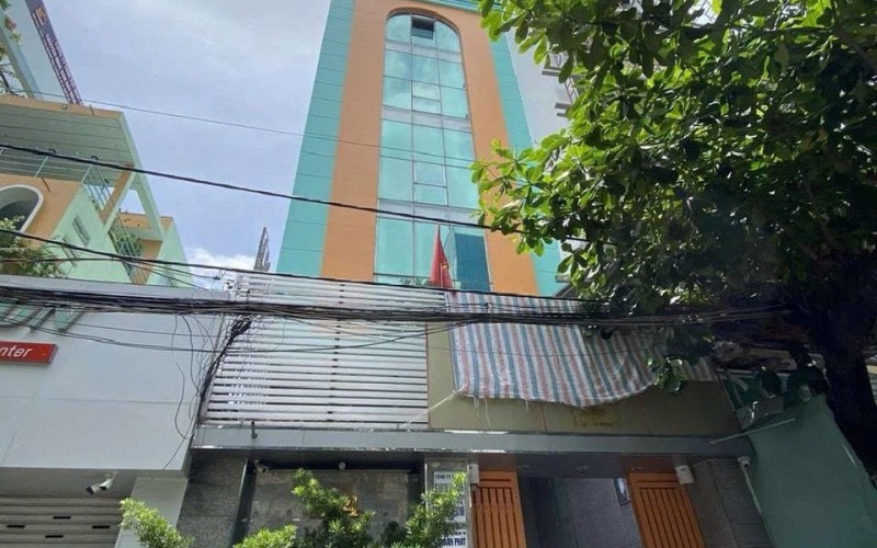 Tòa nhà VP 214 Hoàng Hoa Thám | 6x23m | Hầm 7 Tầng | Thuê: 200tr/tháng |