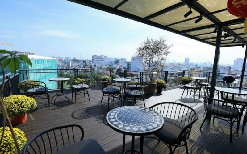 XEM NGAY ! Bán Toà CHDV Dòng Tiền Cao Cấp ngay Xuân Diệu P.4 Quận Tân Bình. 8m x 20m. 9 Tầng ( Thang máy). PCCC đầy đủ. Thu Nhập 220tr/th. Giá 55 Tỷ